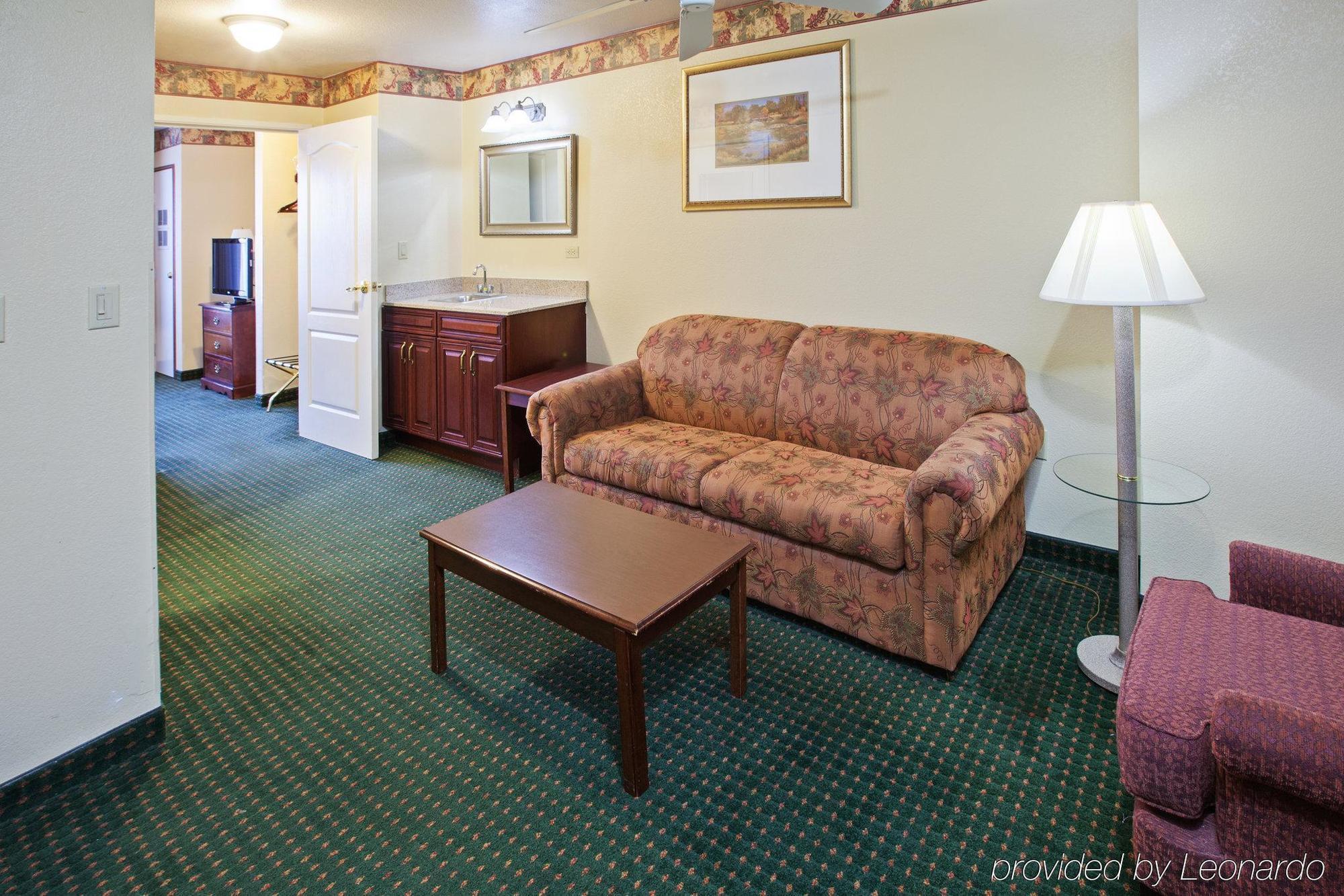 Country Inn & Suites By Radisson, Elkhart North, In מראה חיצוני תמונה